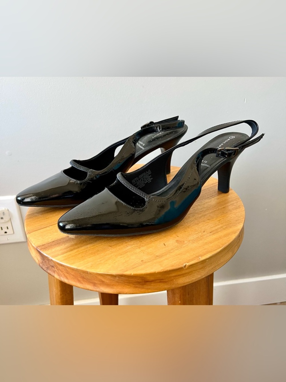 Rockport Black Patent Leather Pointed-Toe Slingback Kitten Heels Size 9.5 classy